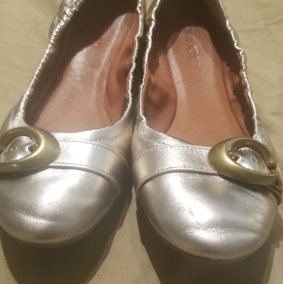 Coach EUC Silver Stunning Sz 10 Flats! - Picture 2 of 5